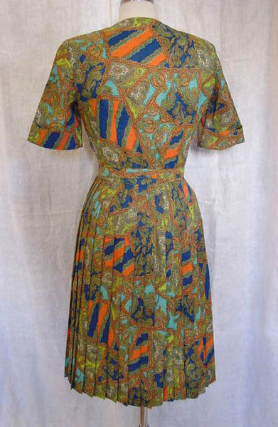 1960s Bold Paisley Pleated Dress